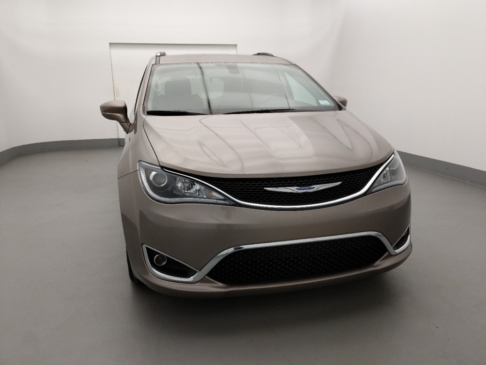 2018 Chrysler Pacifica - Passenger Front Hood