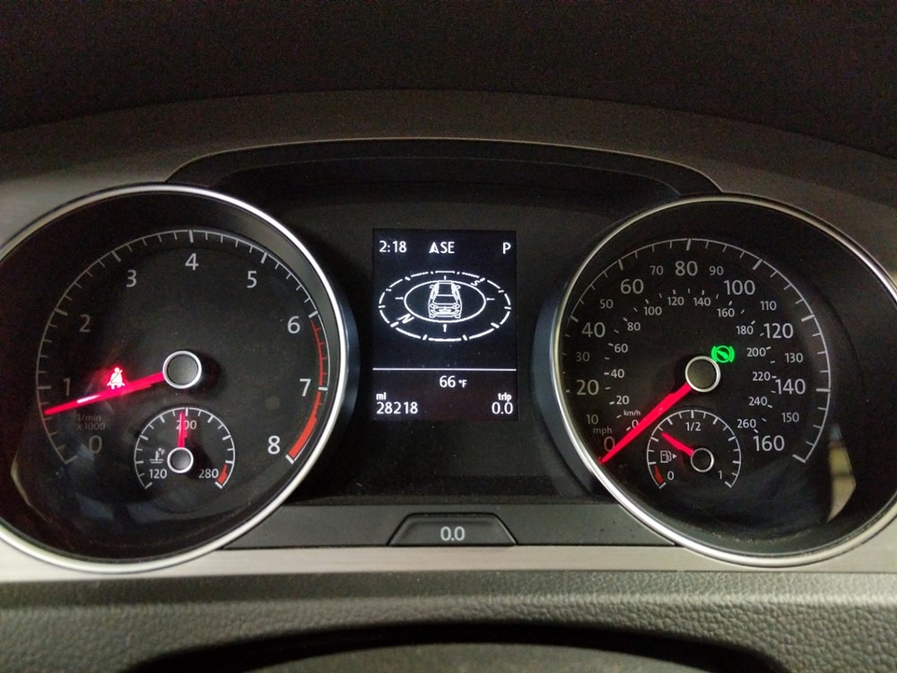 2015 Volkswagen Golf - Odometer Close Up