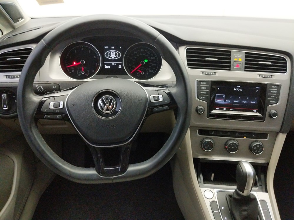 2015 Volkswagen Golf - Driver Dash