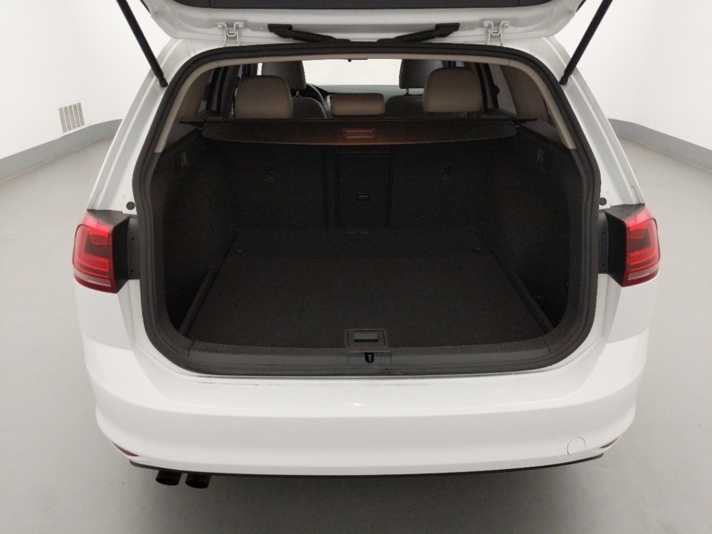 2015 Volkswagen Golf - Trunk