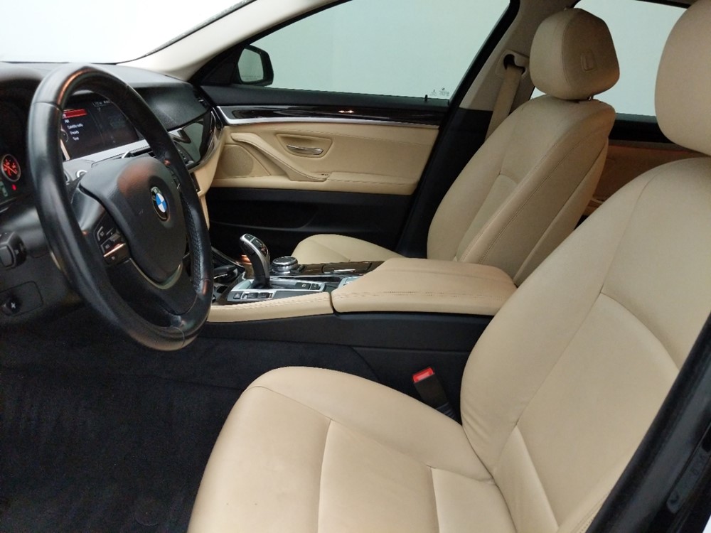2016 BMW 528i - Driver Front Seat