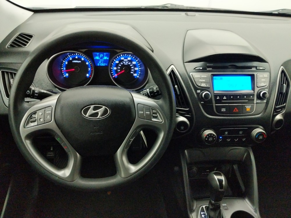 2015 Hyundai Tucson - Driver Dash