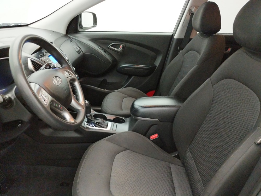 2015 Hyundai Tucson - Driver Front Seat