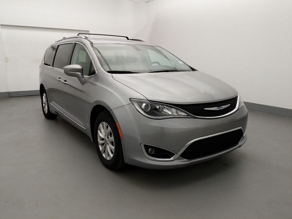 2018 Chrysler Pacifica - Passenger Front Bumper