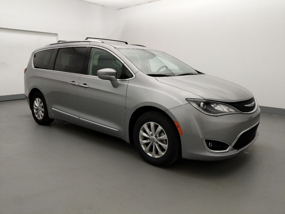 2018 Chrysler Pacifica - Passenger Front Side