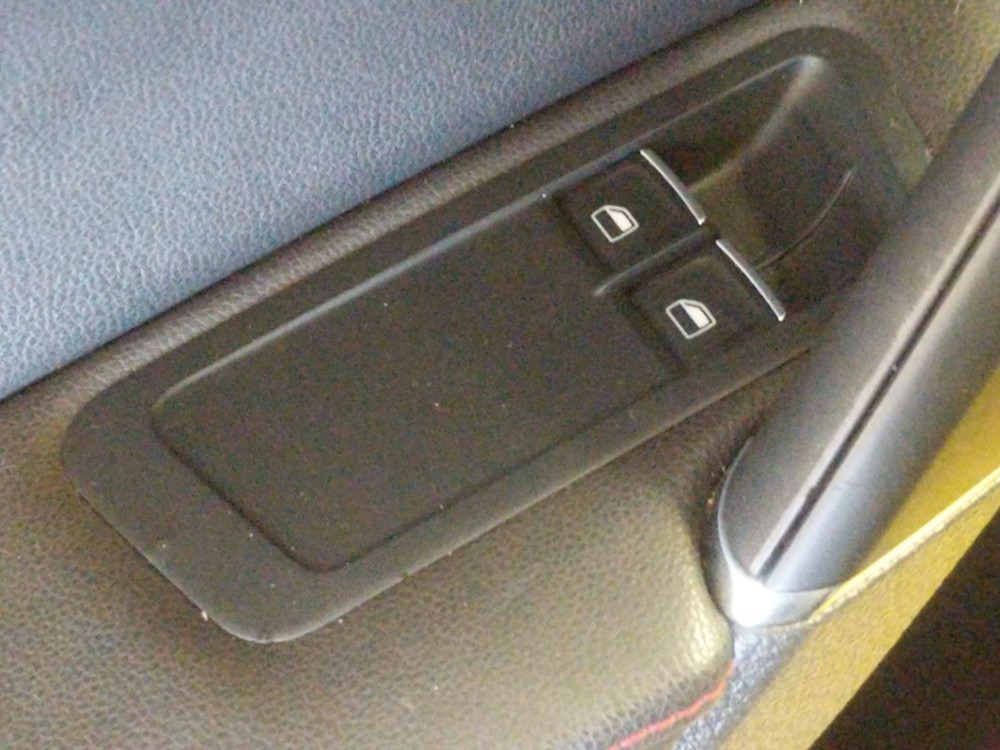 2015 Volkswagen Golf - Driver Power Windows/Lock Control