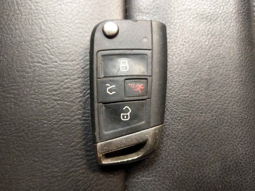 2015 Volkswagen Golf - Keys