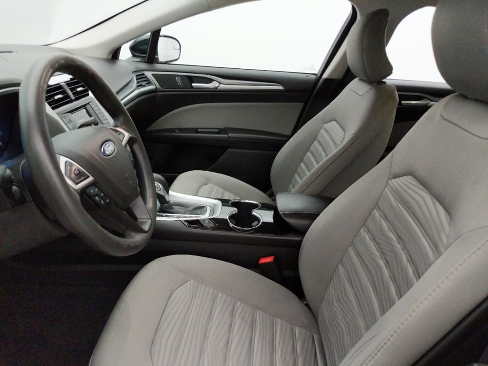 2016 Ford Fusion - Driver Front Seat