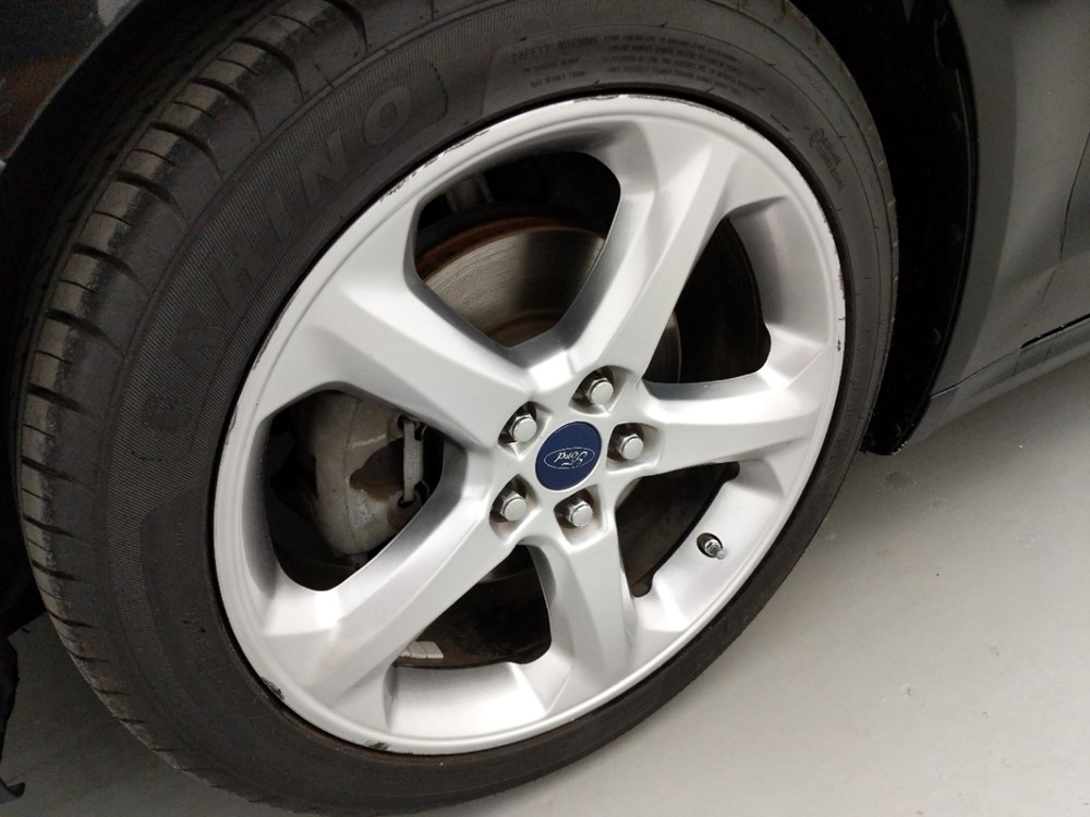 2016 Ford Fusion - Wheel