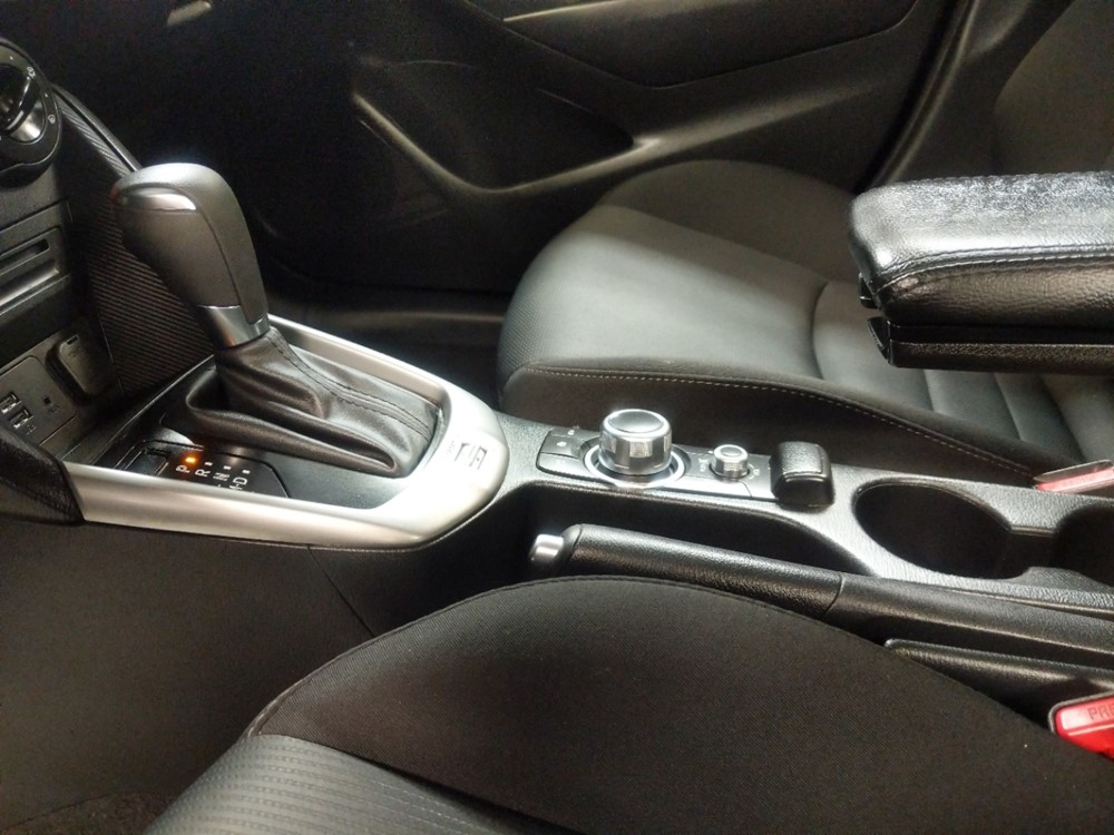 2016 Mazda CX-3 - Center Console/Cup Holders