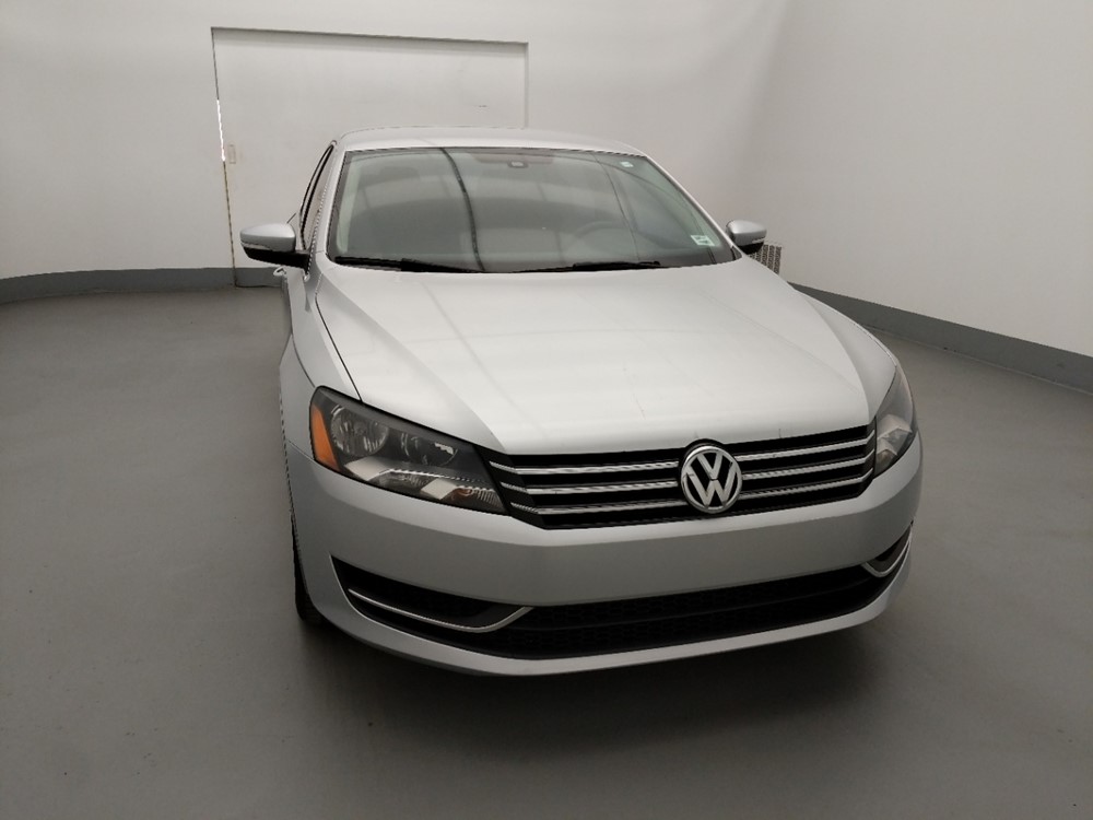 2015 Volkswagen Passat - Passenger Front Hood