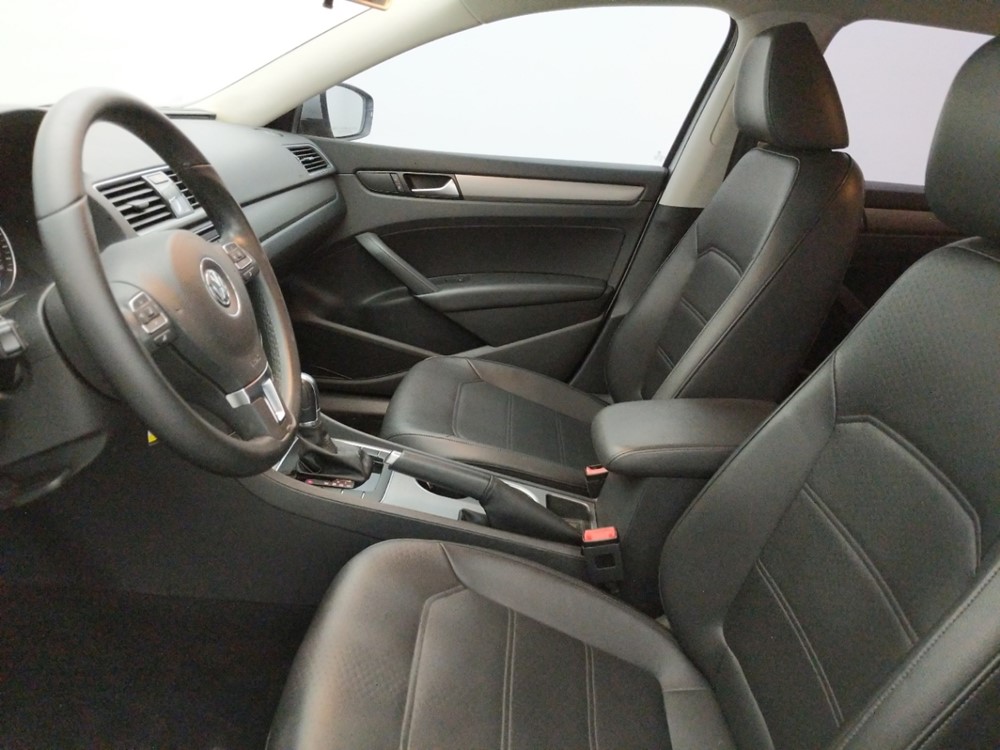 2015 Volkswagen Passat - Driver Front Seat