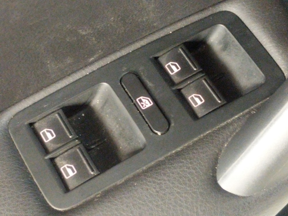 2015 Volkswagen Passat - Driver Power Windows/Lock Control