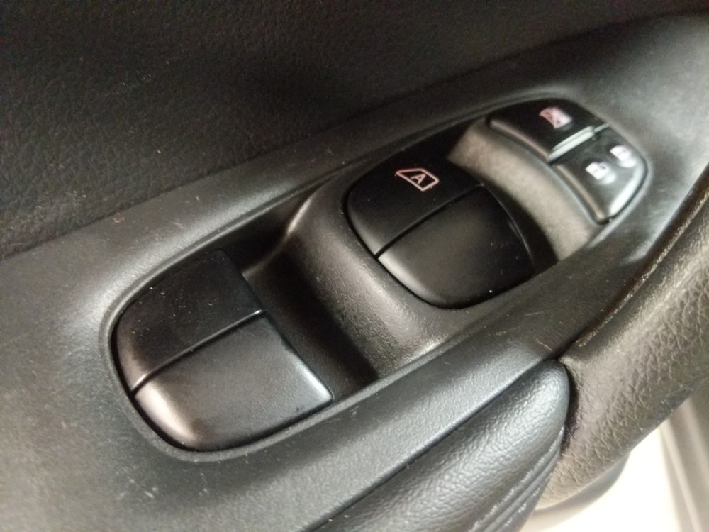 2017 Nissan Rogue - Driver Power Windows/Lock Control