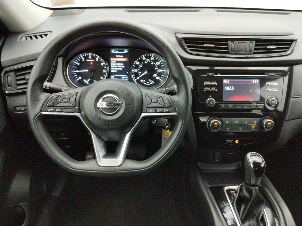 2017 Nissan Rogue - Driver Dash
