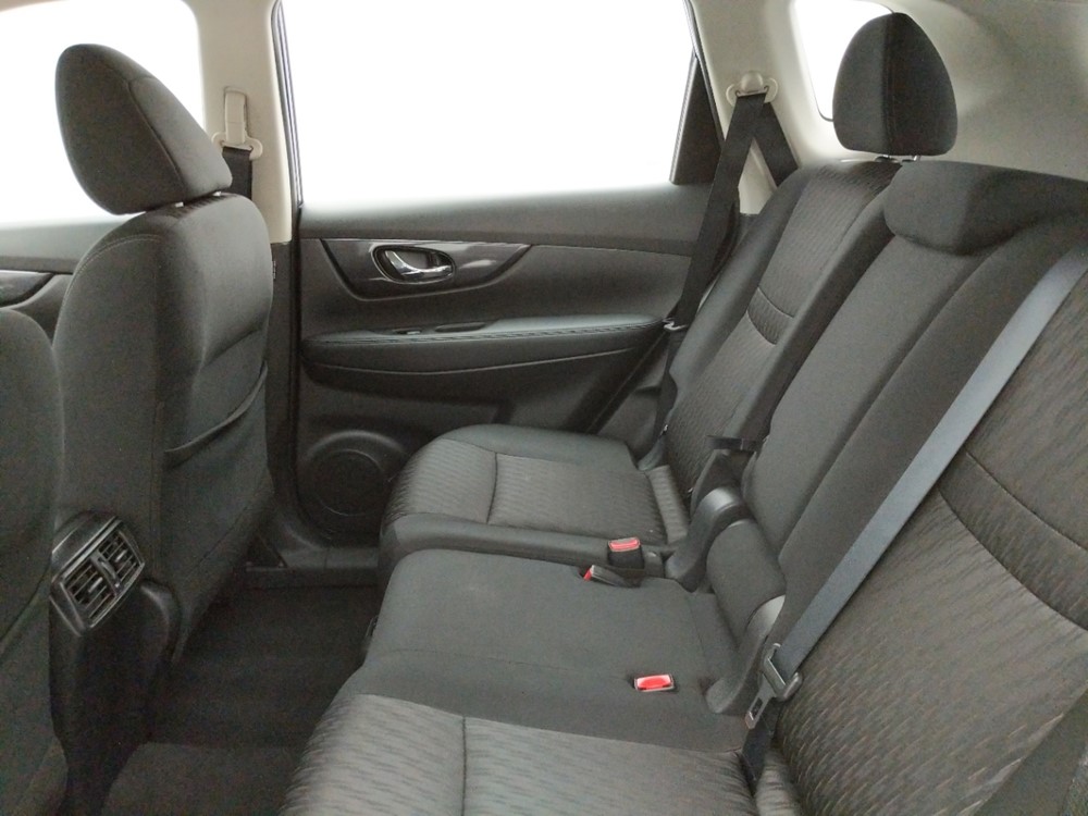 2017 Nissan Rogue - Driver Rear Seat