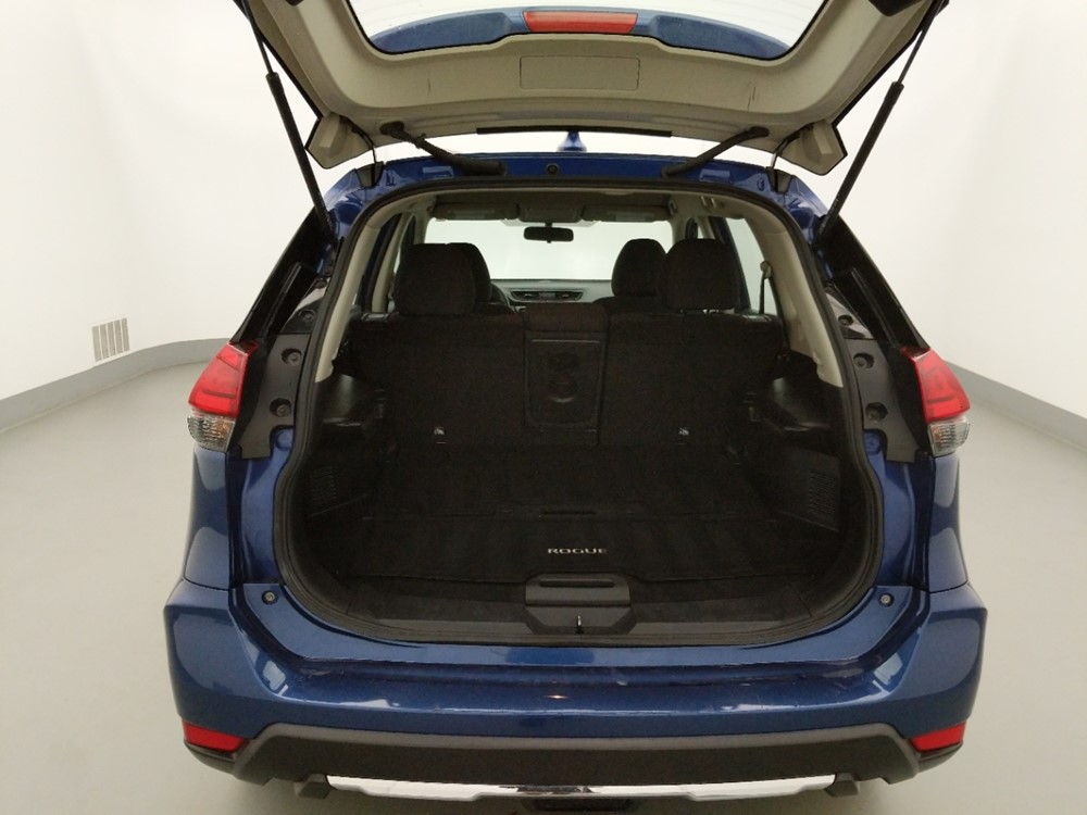 2017 Nissan Rogue - Trunk