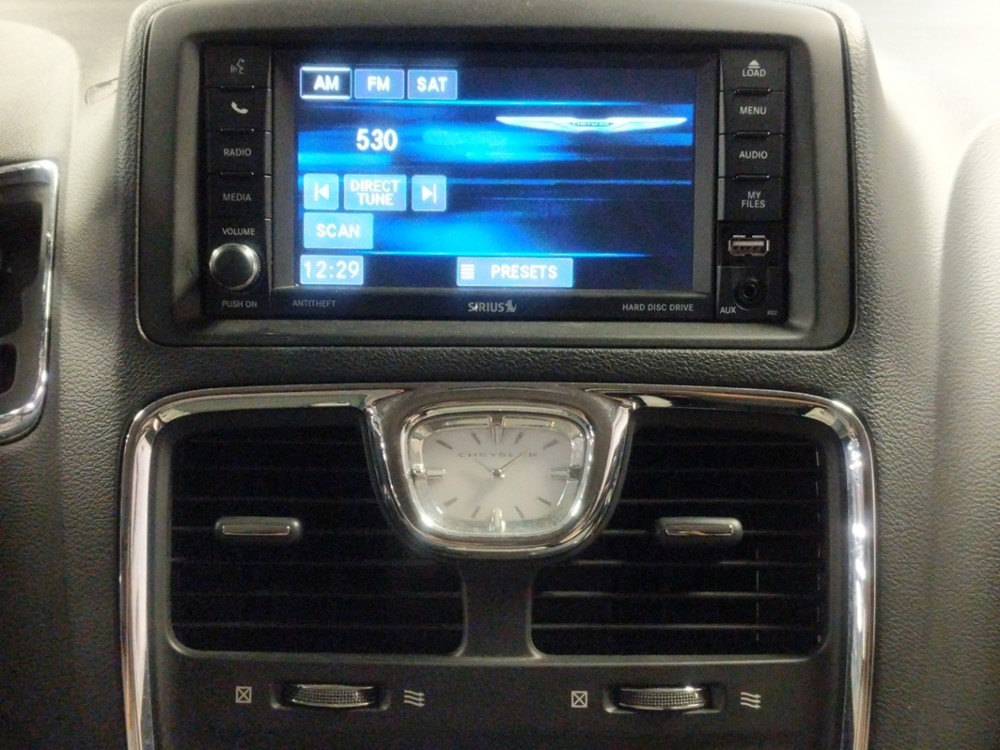2016 Chrysler Town and Country - Stereo Package