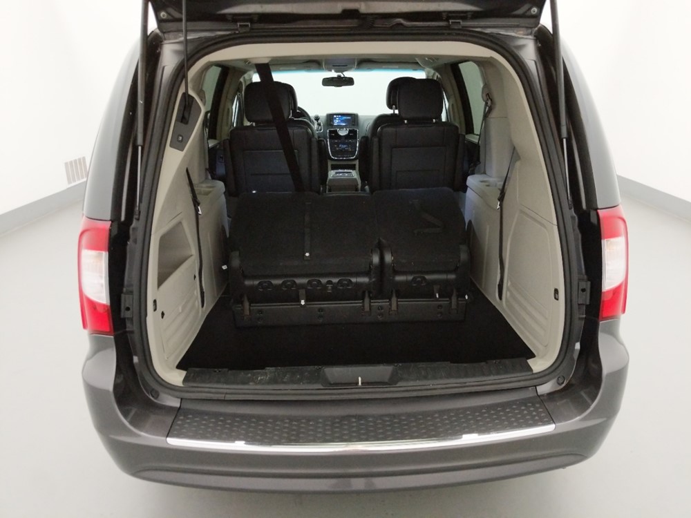 2016 Chrysler Town and Country - Trunk