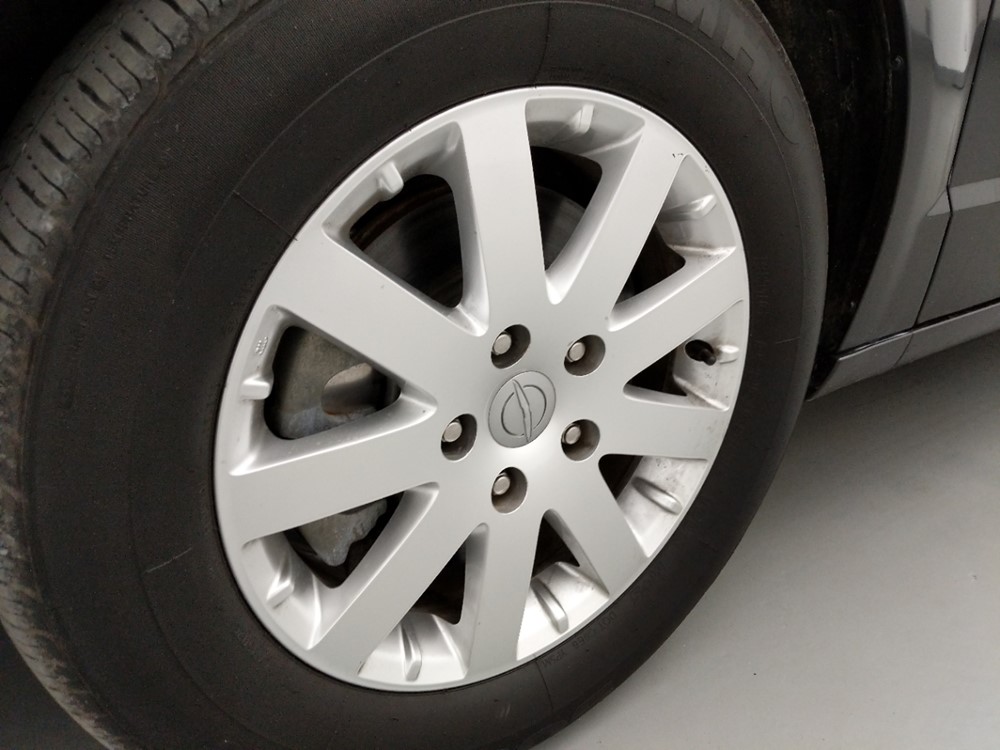 2016 Chrysler Town and Country - Wheel