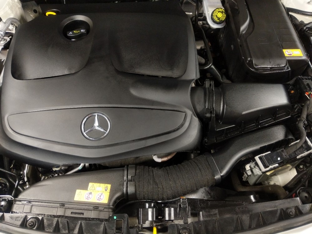 2016 Mercedes-Benz CLA250 - Engine