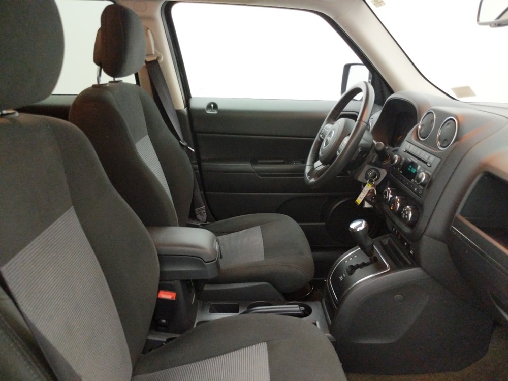 2017 Jeep Patriot - Passenger Front Seat