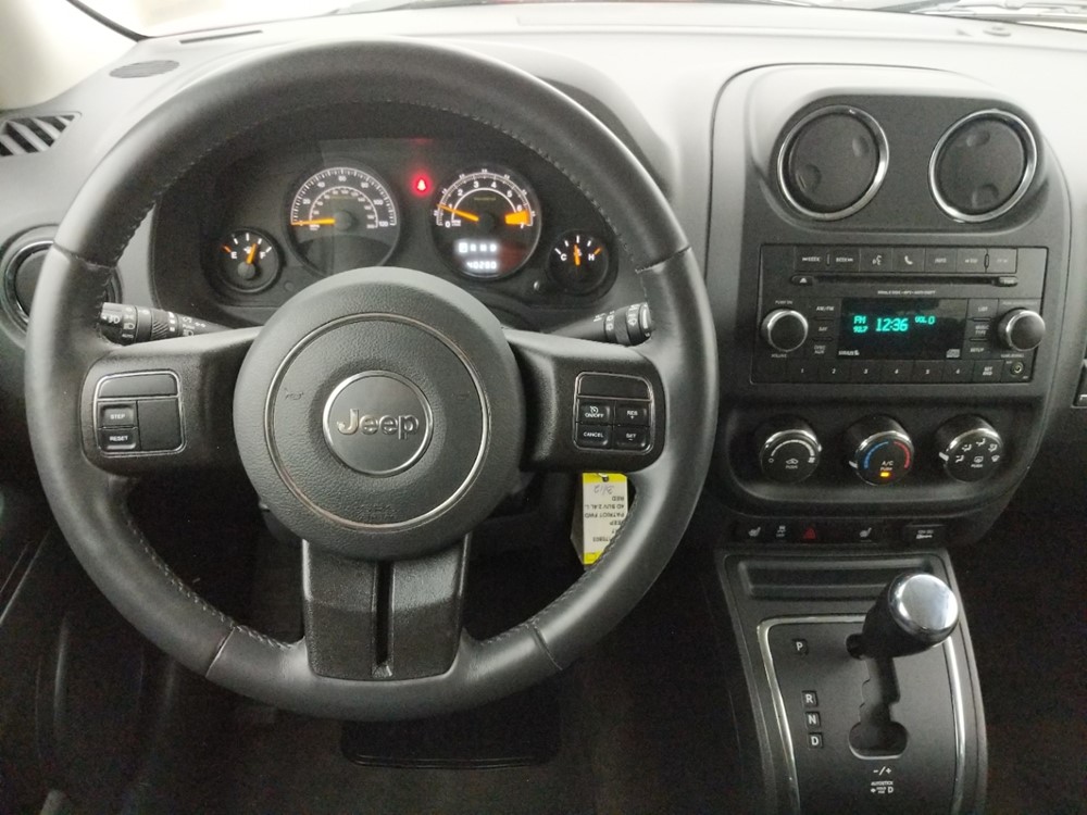2017 Jeep Patriot - Driver Dash