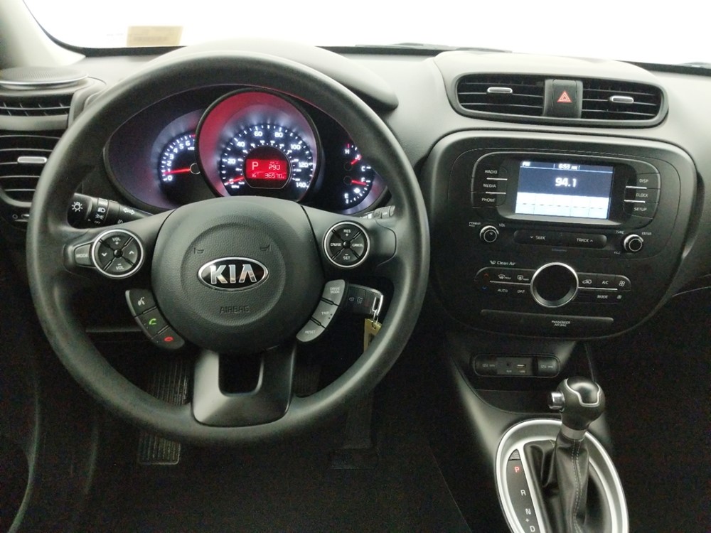2017 Kia Soul - Driver Dash