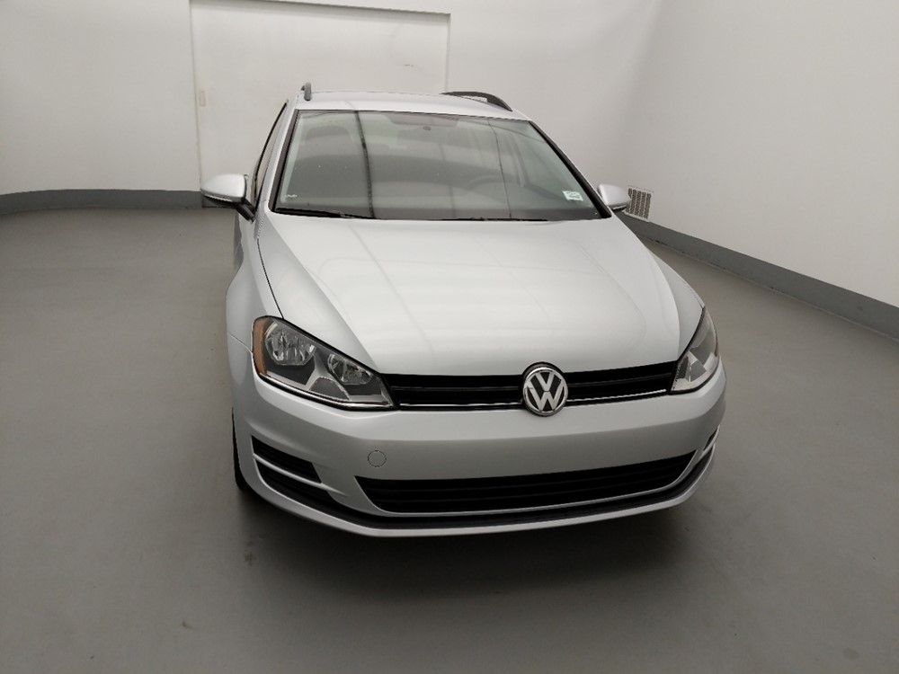2017 Volkswagen Golf - Passenger Front Hood