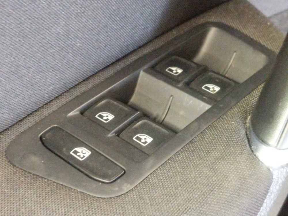 2017 Volkswagen Golf - Driver Power Windows/Lock Control