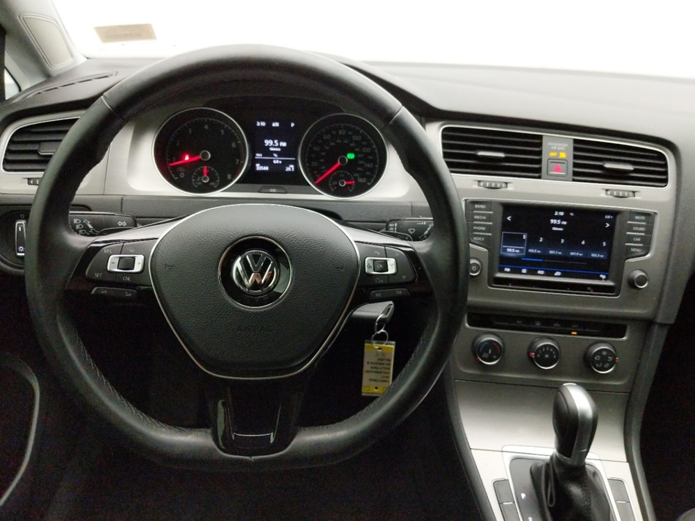 2017 Volkswagen Golf - Driver Dash