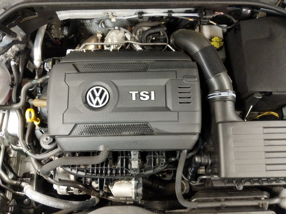 2017 Volkswagen Golf - Engine