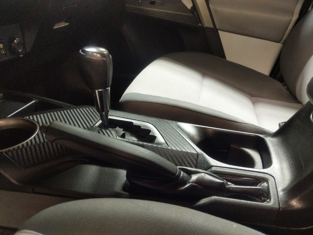 2013 Toyota RAV4 - Center Console/Cup Holders