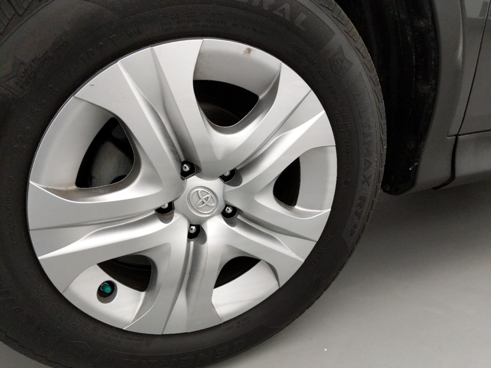 2013 Toyota RAV4 - Wheel