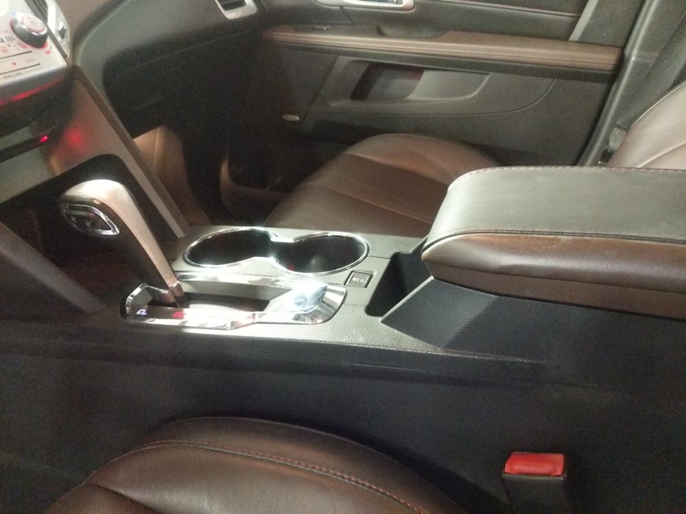 2011 GMC Terrain - Center Console/Cup Holders