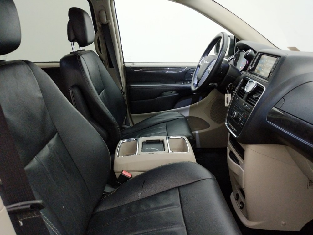 2014 Chrysler Town and Country - Passenger Front Seat