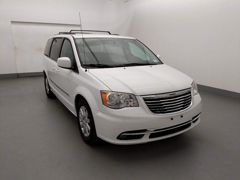 2014 Chrysler Town and Country - Passenger Front Bumper