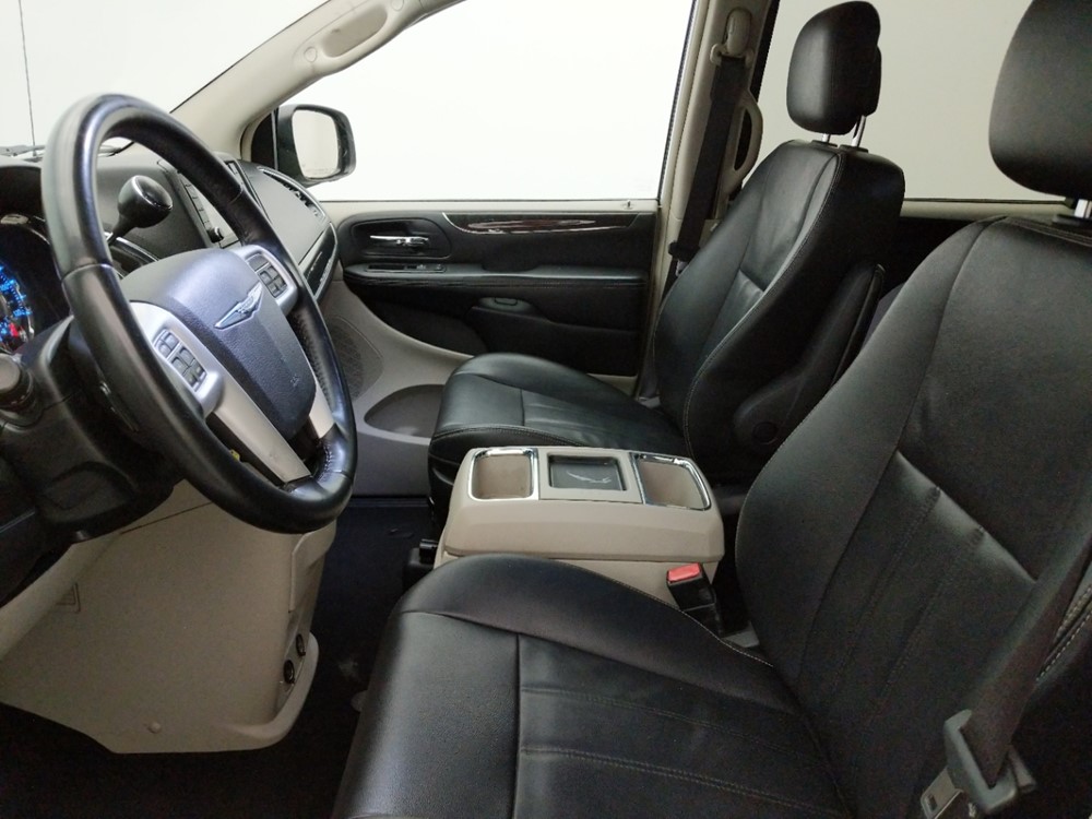 2014 Chrysler Town and Country - Driver Front Seat
