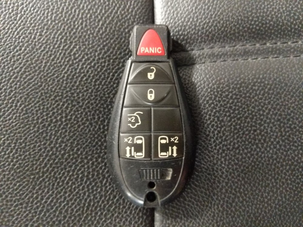 2014 Chrysler Town and Country - Keys