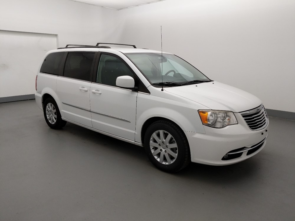 2014 Chrysler Town and Country - Passenger Front Side