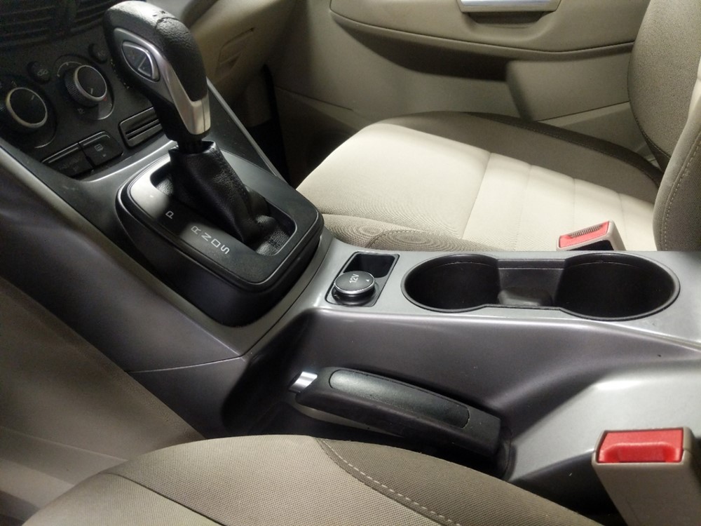 2016 Ford Escape - Center Console/Cup Holders
