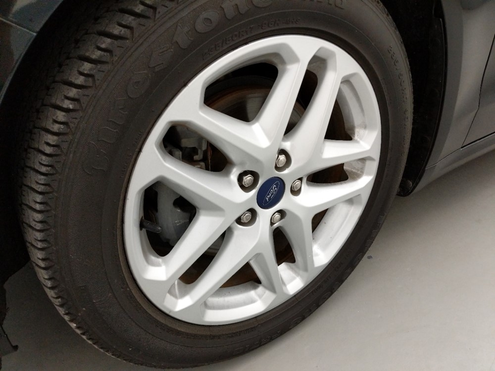 2014 Ford Fusion - Wheel