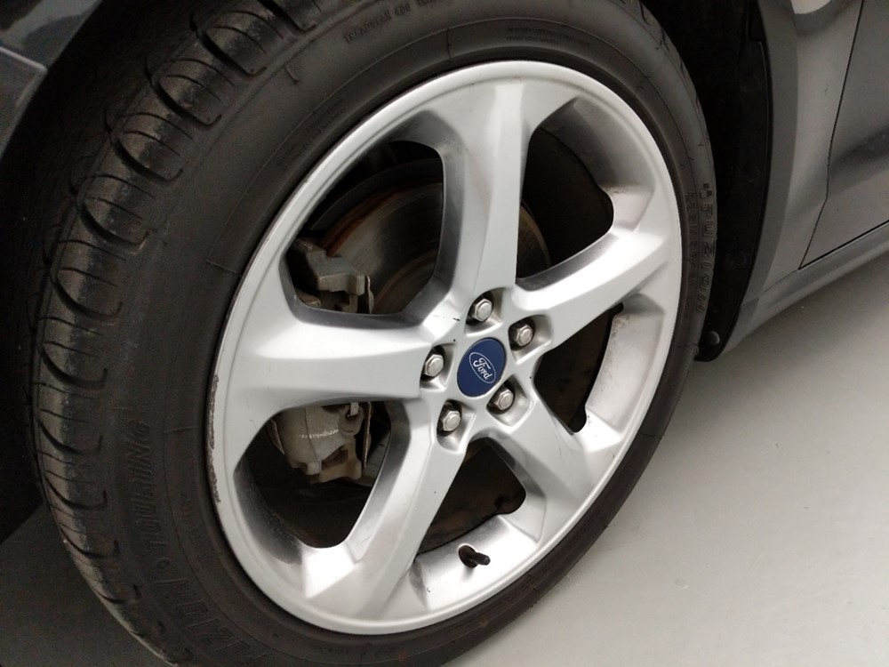 2014 Ford Fusion - Wheel