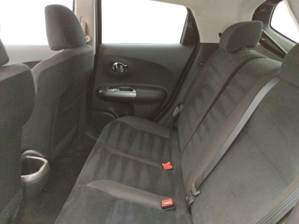 2016 Nissan JUKE - Driver Rear Seat