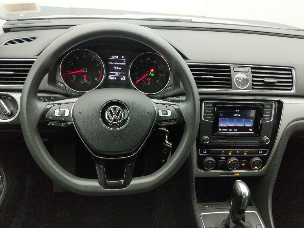 2016 Volkswagen Passat - Driver Dash
