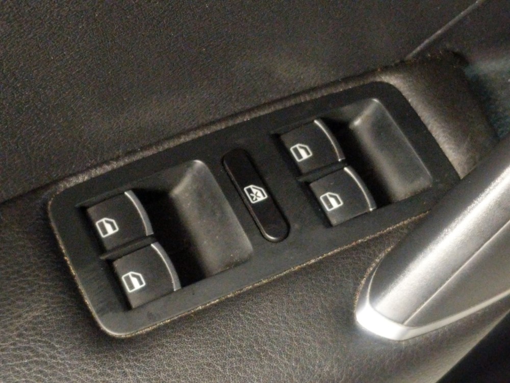 2016 Volkswagen Passat - Driver Power Windows/Lock Control