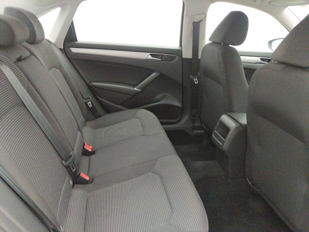 2016 Volkswagen Passat - Passenger Rear Seat