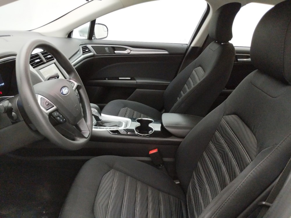 2016 Ford Fusion - Driver Front Seat
