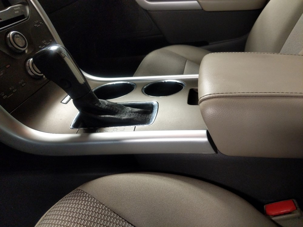2012 Ford Edge - Center Console/Cup Holders