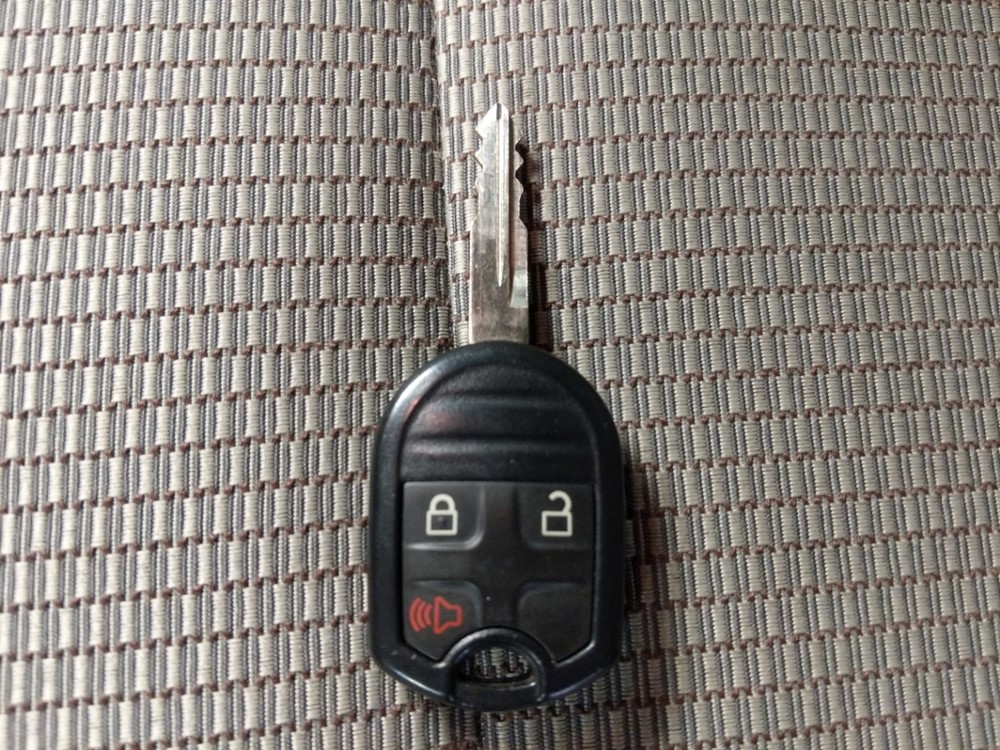 2012 Ford Edge - Keys